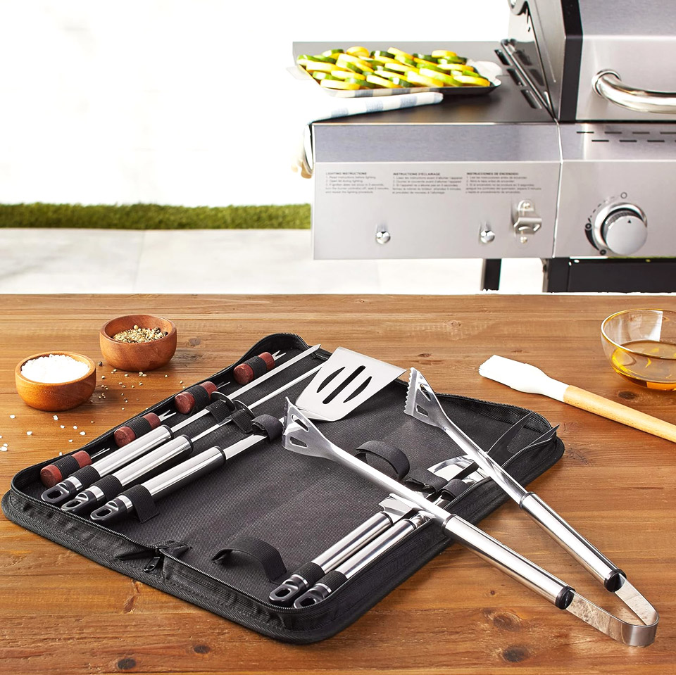 Amazon Basics 11-Piece Barbecue Grilling Set